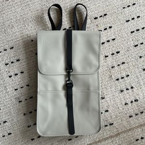 Rains Backpack NWOT in Flint
